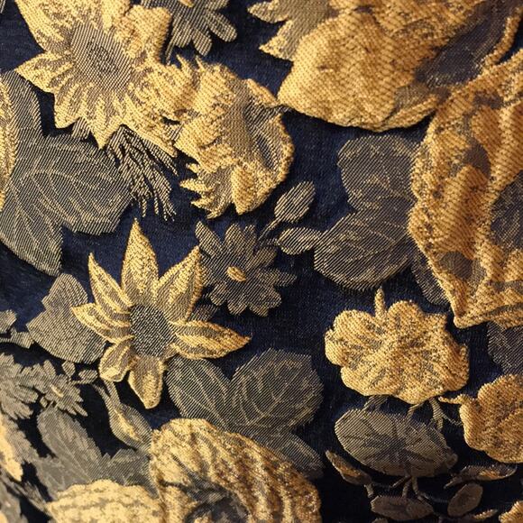 Kourt Tala Crop Top & Mini Skirt NWT NEW Set Size Small Black Yellow Gold Floral - Picture 5 of 14